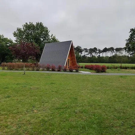אוהל מפואר Tipi Cheynne Des Monteaux Vivy